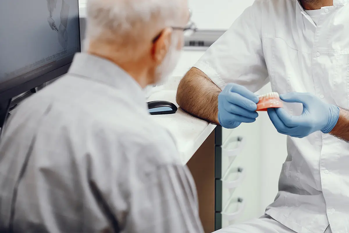 Adjusting to New Dentures: Common Challenges and Easy Fixes